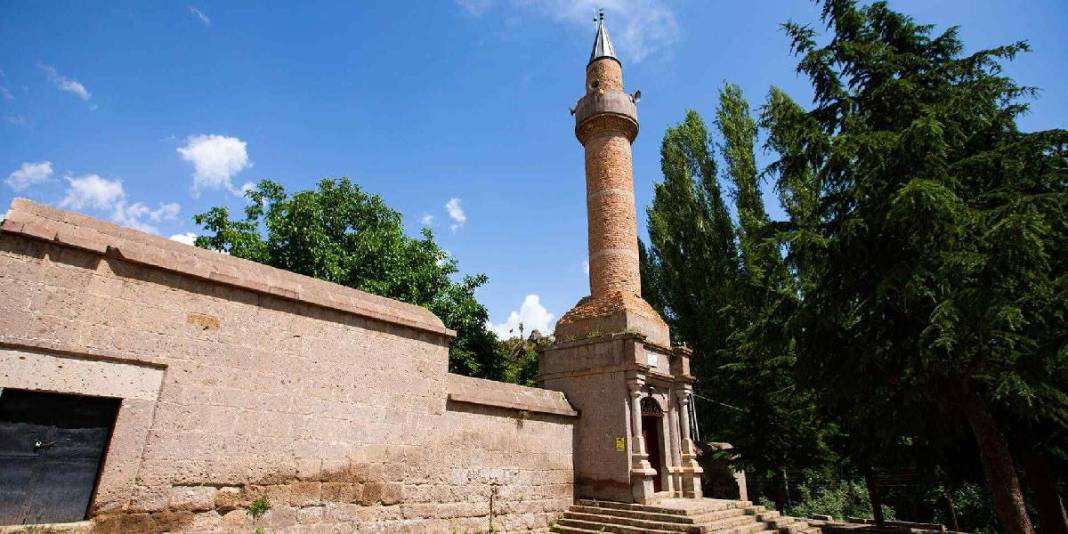 Ürgüp ya da Göreme sananlar yanılıyor! Türkiye’nin ikinci Kapadokya’sı: Bu doğa harikası keşfinizi bekliyor 9